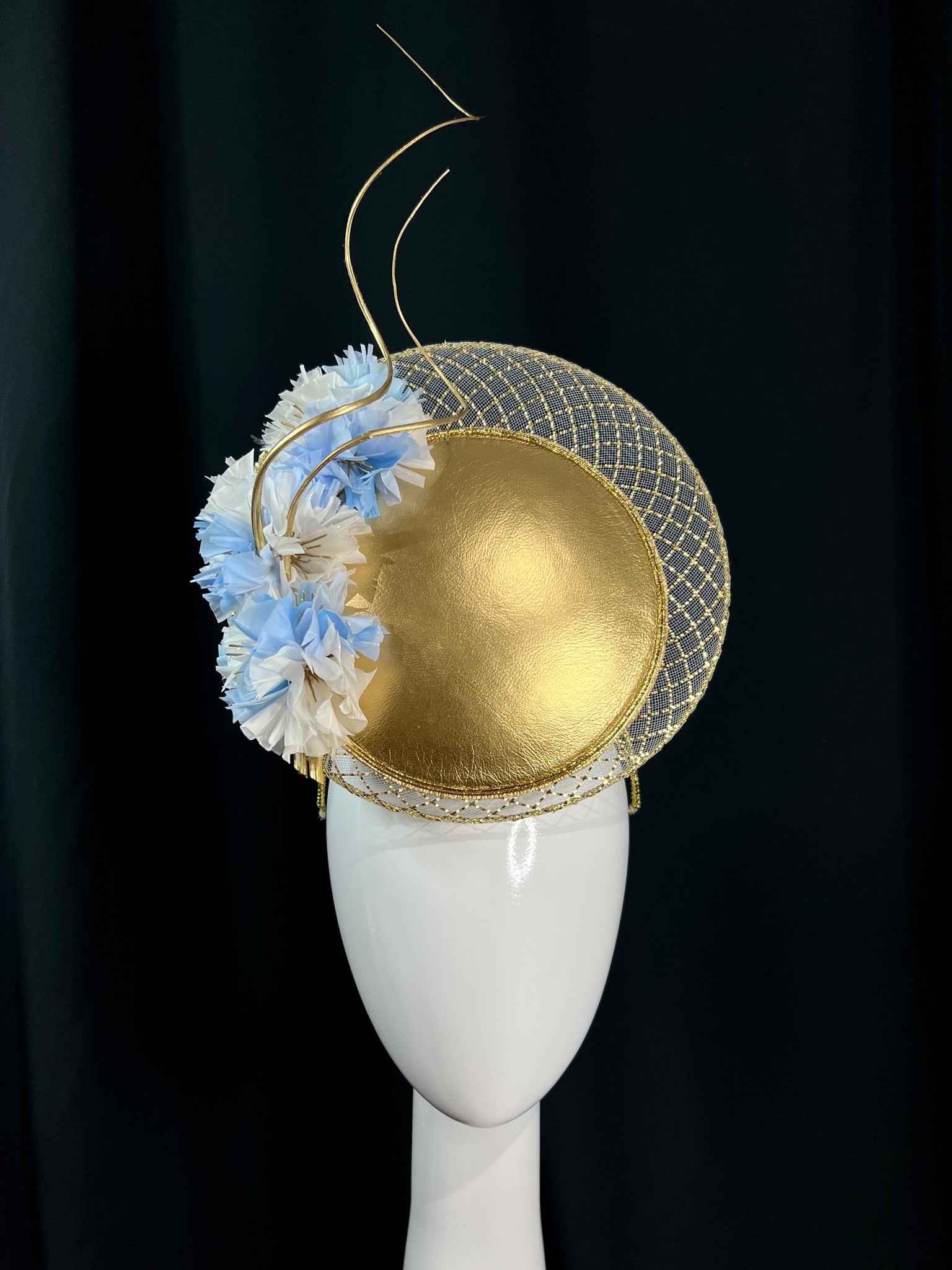 Gold Disc Halo Percher